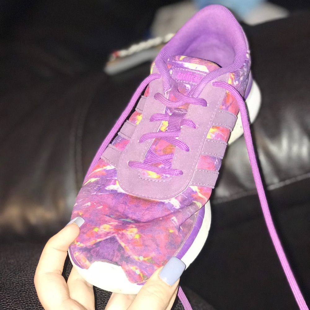 Adidas tennis shoes